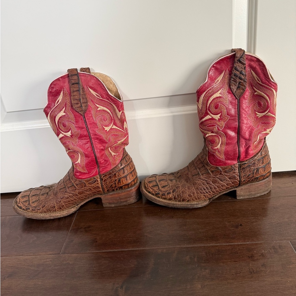 Ariat Tan Leather Interior